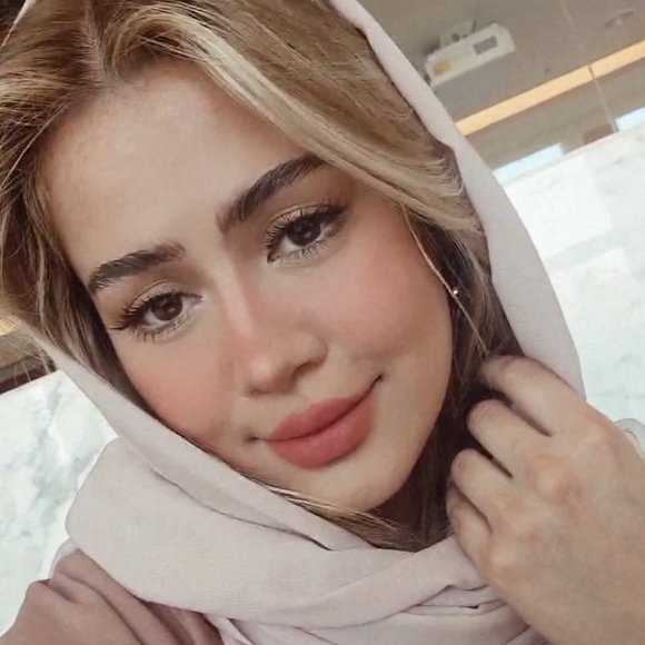 Meet your Posher, Emma - Picture 1 of 1